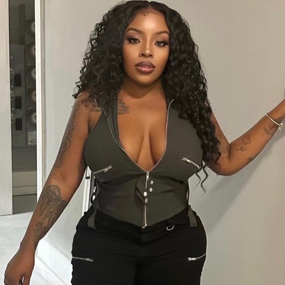 Cute Fashion Nova top that fits amazing
